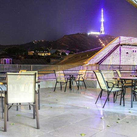 Royal Hotel Тбилиси Екстериор снимка