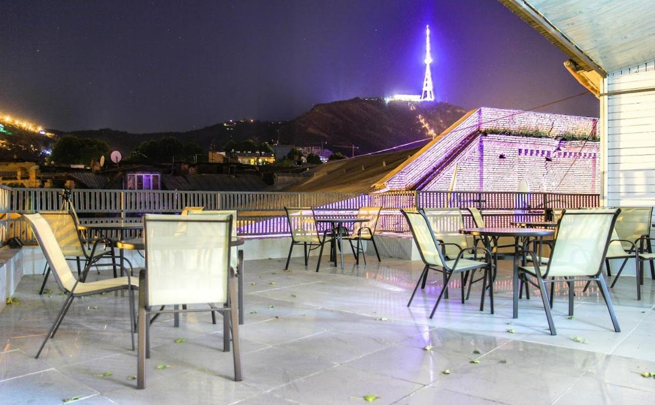 Royal Hotel Тбилиси Екстериор снимка