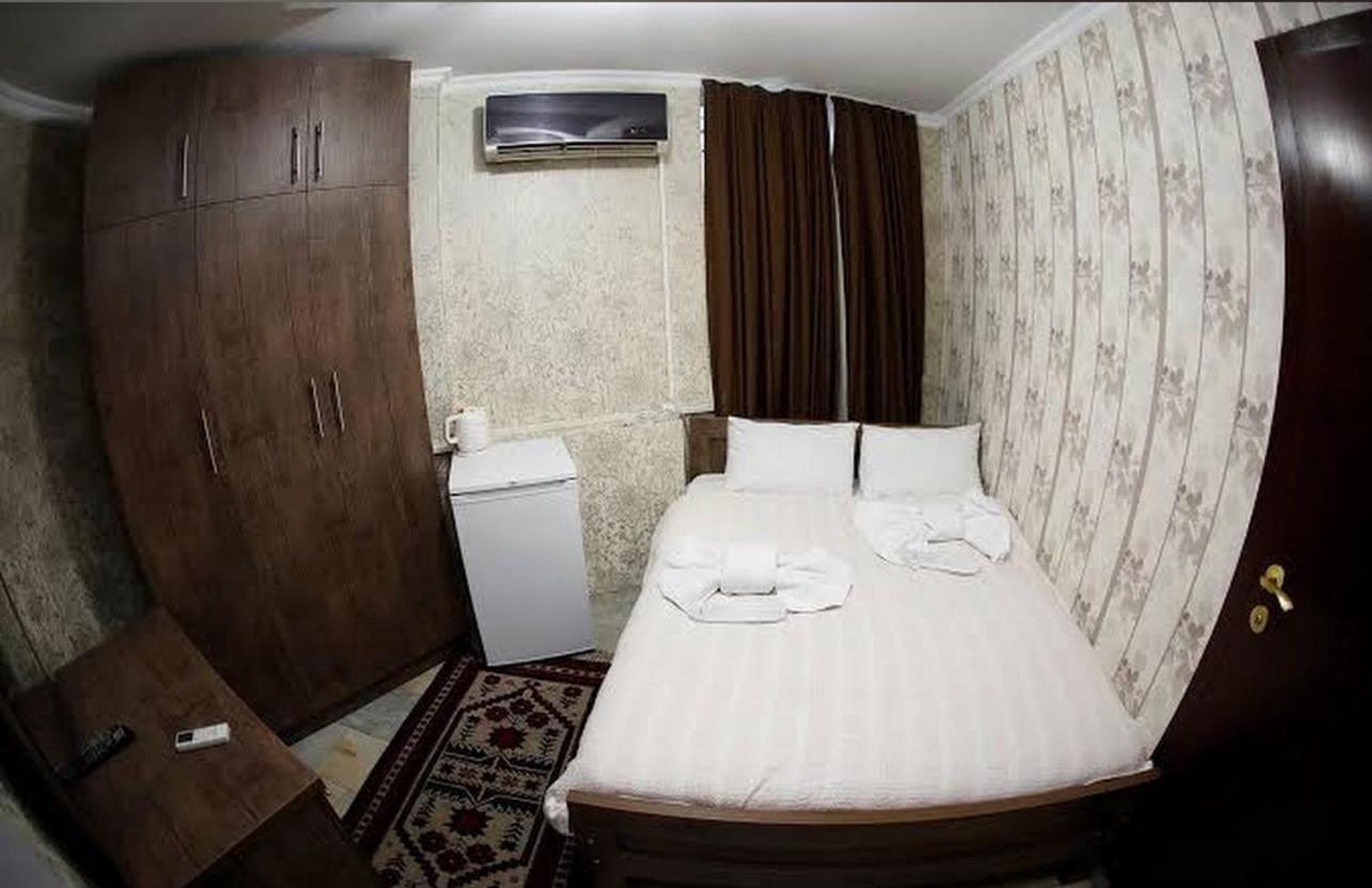 Royal Hotel Тбилиси Екстериор снимка