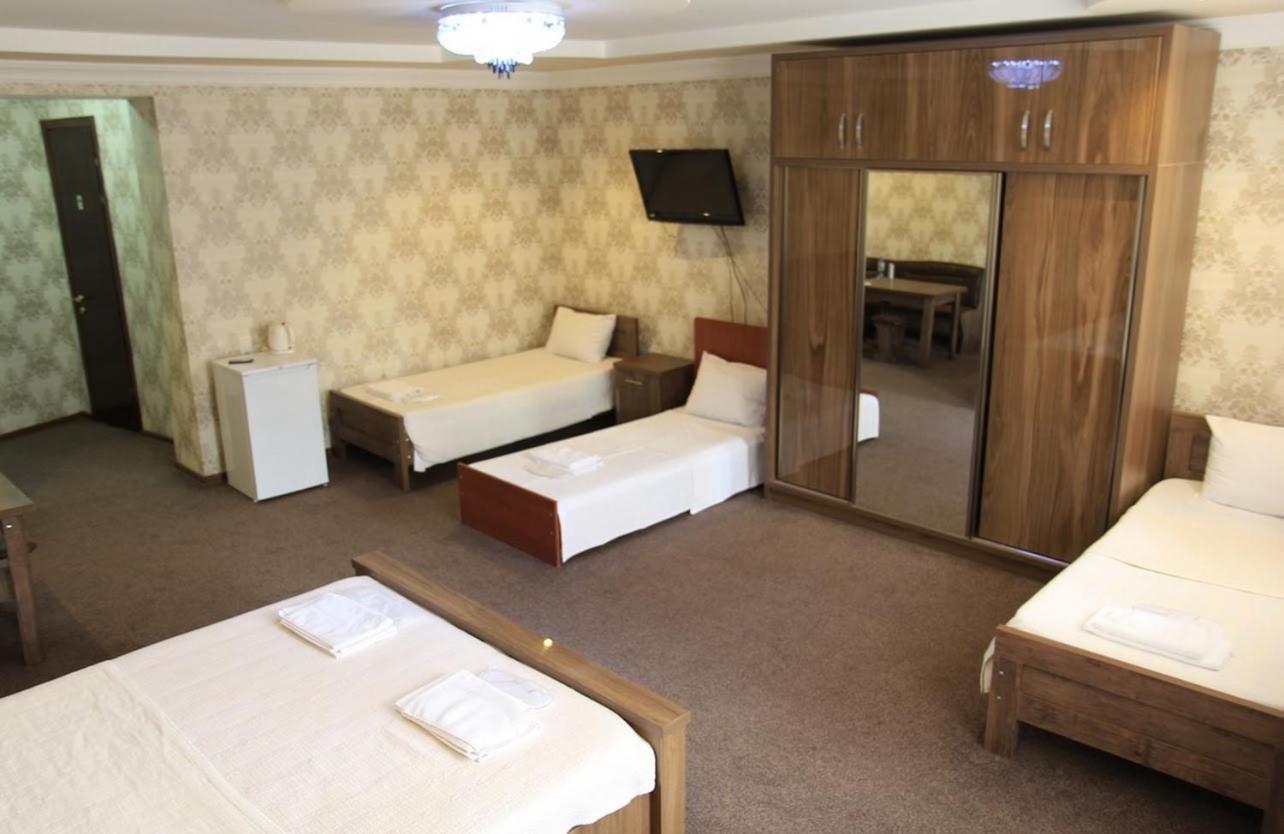 Royal Hotel Тбилиси Екстериор снимка