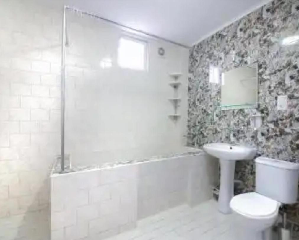 Royal Hotel Тбилиси Екстериор снимка