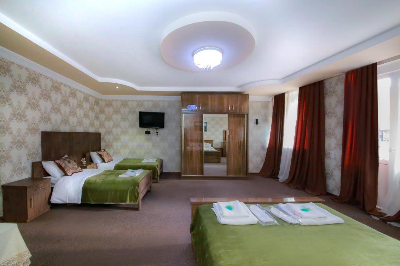 Royal Hotel Тбилиси Екстериор снимка