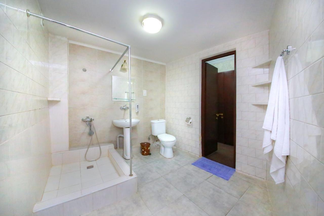 Royal Hotel Тбилиси Екстериор снимка